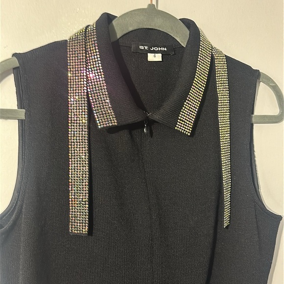 Woman’s St. John stoned zip up sweater vest. With stoned belt wrap too. Size 6. - Picture 2 of 3